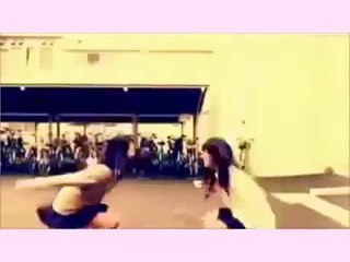 【Vine】セクシーすぎる女子高生のエロダンスに注目！！