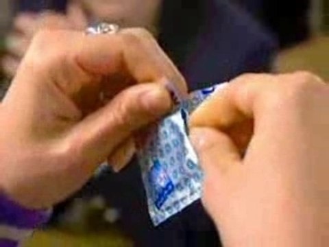 森下千里 : コンドームのつけ方教室