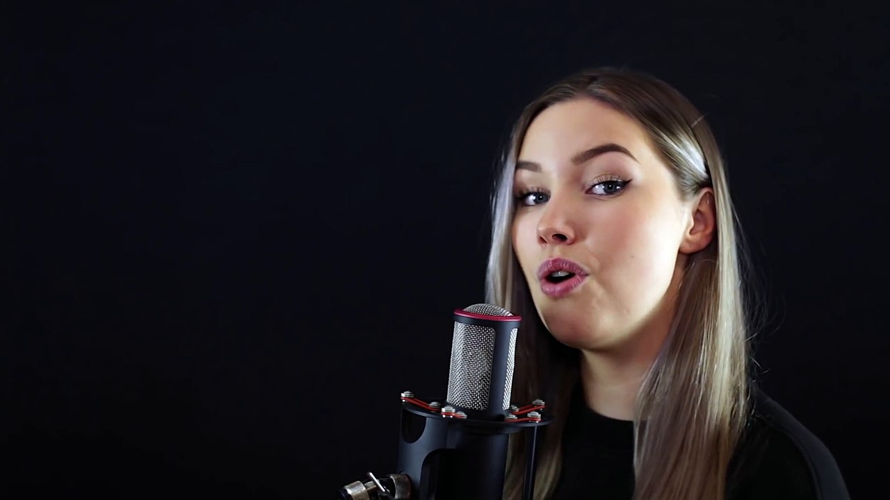 Kygo Selena Gomez - It aint me (Sara Farell Acoustic Cover)