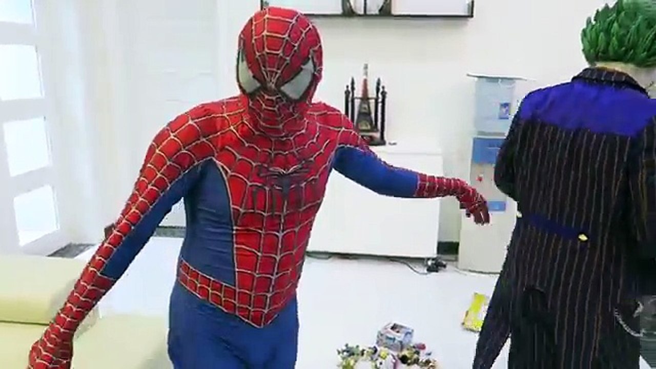 Joker Vs Hulk play Pokemon Go in Real Life Vs Spiderman Vs Frozen Elsa Vs Venom in Superheroes fun