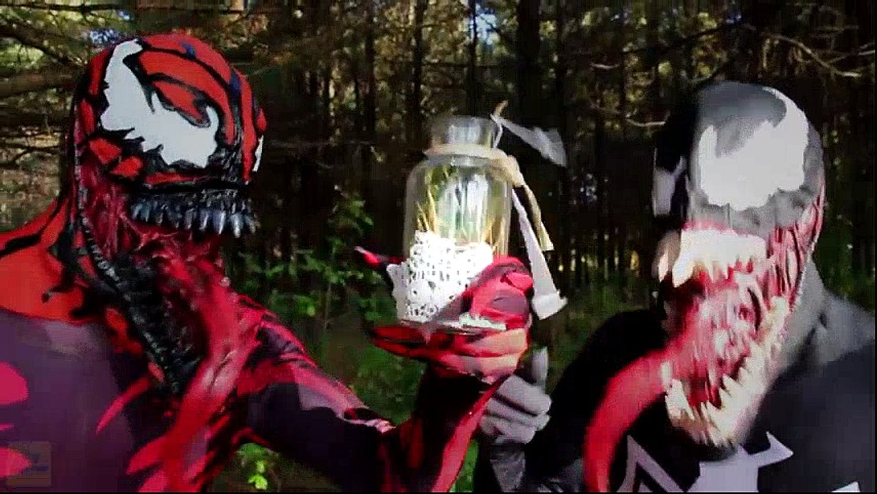 Frozen Elsa TURNS INTO VENOM!!  w/ Spiderman Joker Anna Pink Spidergirl Kid School! Superhero Fun :)