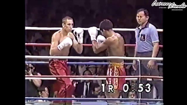 sabuk hitam Taekwondo vs. juara Muay Thai