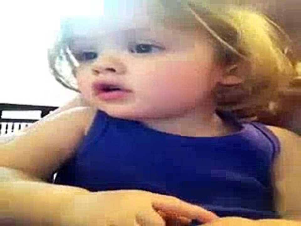 So Cute Baby Cry When Mom Sing