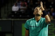 Génie : le passing incroyable entre les jambes de Nick Kyrgios !