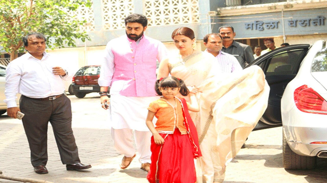 Aishwarya Rai Bachchan And Abhishek Bachchan Pays Homage To Krishnaraj Rai