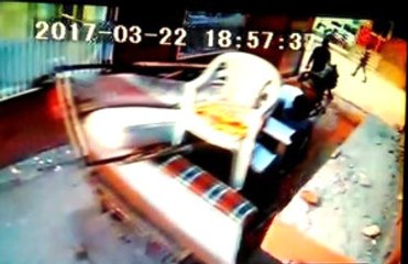 Ölen Arkadaşlarının Evini At Arabasıyla Soydular