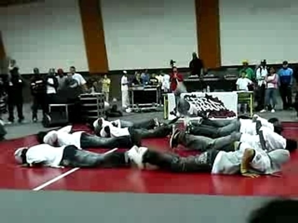 Battle royal danse hip hop krump à l'Institut du Judo
