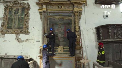 En Italie, des Casques bleus sauvent le patrimoine des églises touchées par le séisme