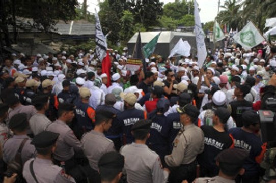 Endonezya'da Cakarta Valisi Ahok Karşıtı Gösteriler