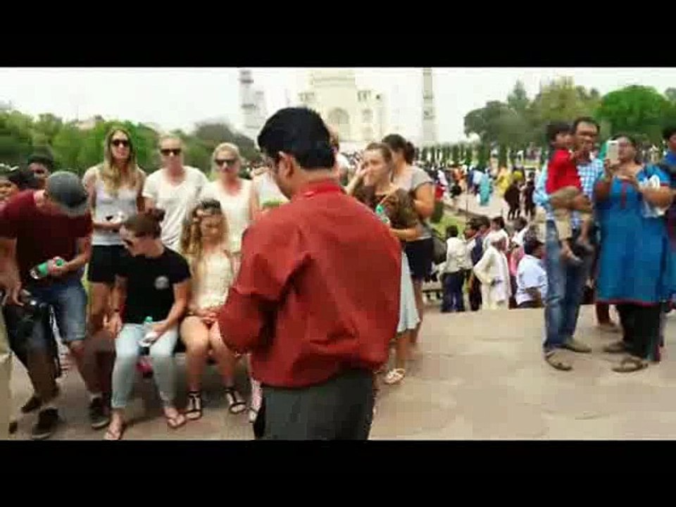 Australia Cricket Team of Women Spotted At Taj Mahal in India