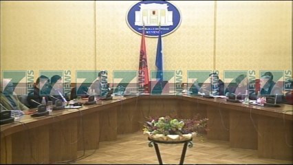 MAZHORANCA RREZON OPOZITEN NE KOMISION - News, Lajme - Kanali 20