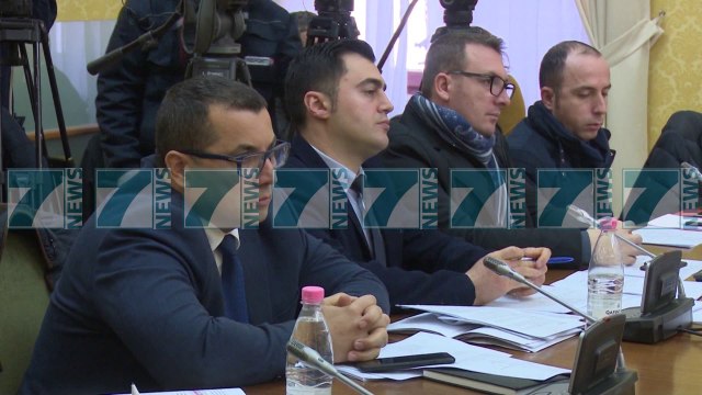OPOZITA DREJT BOJKOTIT TE ZGJEDHJEVE TE ARDHSHME - News, Lajme - Kanali 11