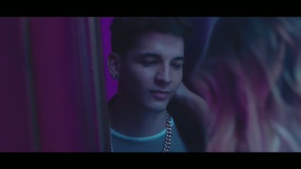 El cantante Legarda saca su lado seductor en el vídeo de " Necesito tu amor"