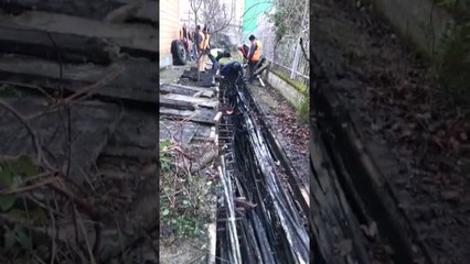 OSHEE - Zjarr në nënstacionin e Kasharit, digjen të gjitha fidrat