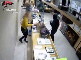 Monte Sant'Angelo (FG) - Rapina in gioielleria, arrestato 34enne (31.03.17)