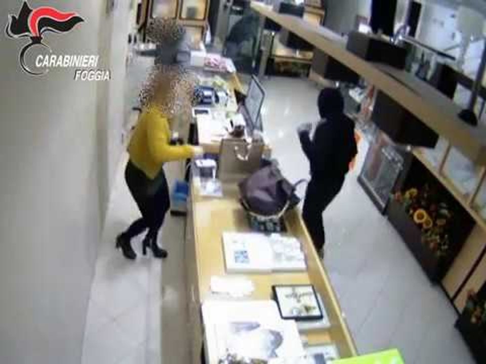 Monte Sant'Angelo (FG) - Rapina in gioielleria, arrestato 34enne (31.03.17)