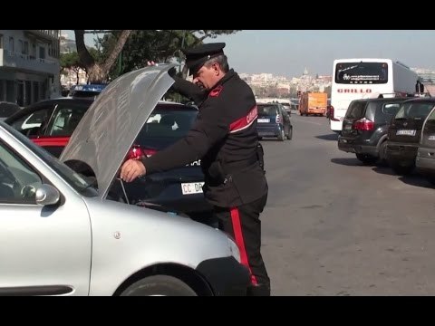 Napoli - Riciclaggio di auto rubate, 39 denunce (30.03.17)