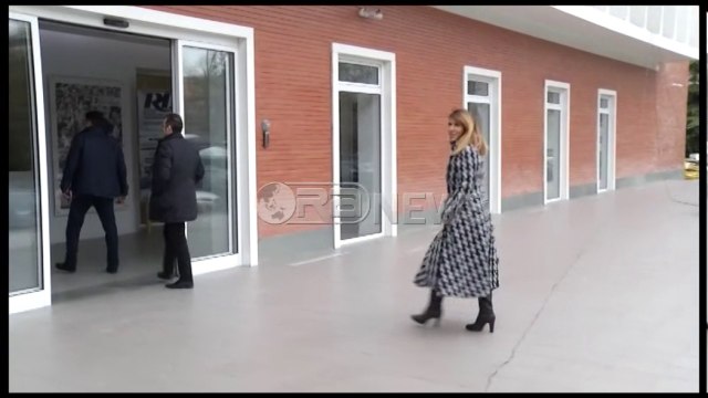 Ora News – Grupi PD vendos: Jo bojkot, intensifikim i luftës në parlament