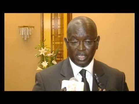 Latif Coulibaly dans son semblant de combat pour la bonne gouvernance