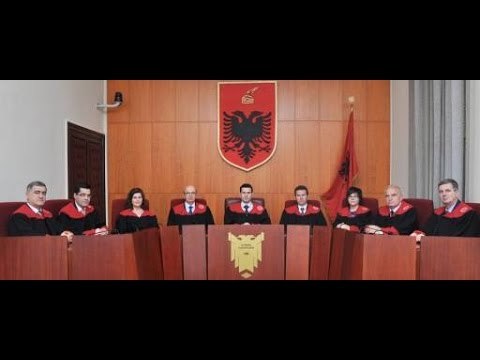 Report TV - Kushtetuesja zbardh vendimin futet në fuqi ligji i Vettingut