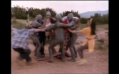 Form a Human Chain - Mighty Morphin' Power Rangers