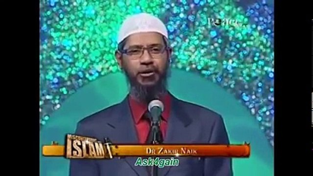 জাকির নায়েকের উত্তর শুনে অডিটোরিয়ামেই ইসলাম গ্রহণ করে ফেললেন এক হিন্দু!(ভিডিও)