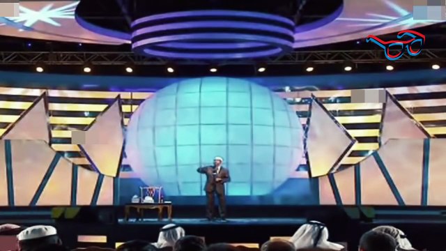 জাকির নায়েক হিন্দু ছেলেকে বোঝাতে ব্যর্থ হলেন ! সে নিজেকে ঈশর মনে করে !