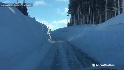 Huge snowpack buries houses and cars by Lake Tahoe