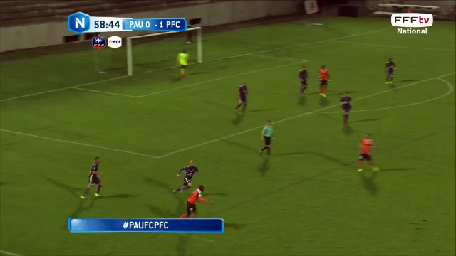 Alami qui arrive à centrer, mais son centre finit dans le petit filet