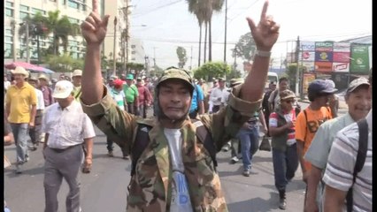 Excombatientes y trabajadores salvadoreños pide al Gobierno velar por sus intereses