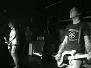 The Distillers - 10 - 929 Cafe - Oct 2002