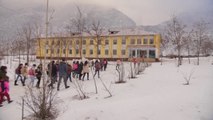 Report TV - Nikolla në Kukës: Do të investojmë në të gjitha shkollat