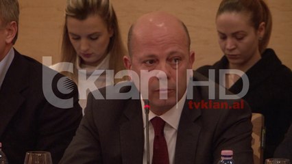 Bizneset ankohen për referencat dhe skanimet