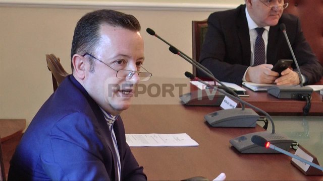Report TV - Avokati i Popullit , mazhoranca dhe opozita sherr te komisioni i Ligjeve