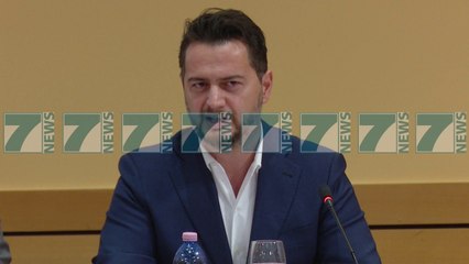 SHQIPTARET NUK BESOJNE TEK DREJTESIA - News, Lajme - Kanali 8