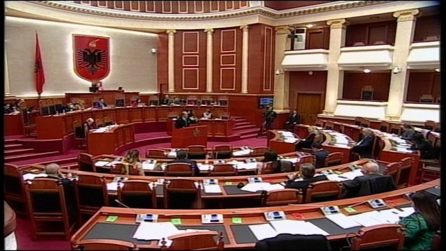 Ora News – Berisha: Shqipëria votë kundër në NATO, ditën që fitoi Trump