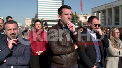 Vihet guri i parë i sheshit të ri të Tiranës