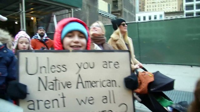 Obama thyen heshtjen, kritikon Trump për emigrantët - Top Channel Albania - News - Lajme