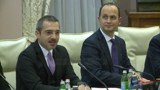 Presidenti fton Manjanin, por të enjten zëvendësohet nga Vasili - Top Channel Albania - News - Lajme