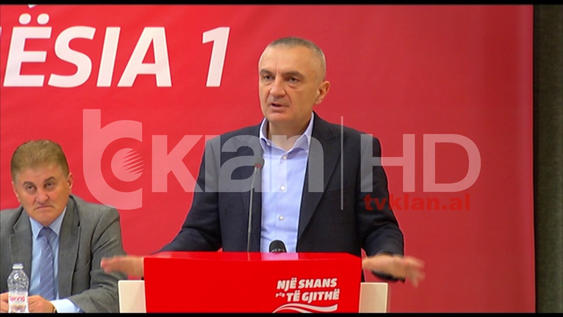 Meta fajëson politikën për urrejtje