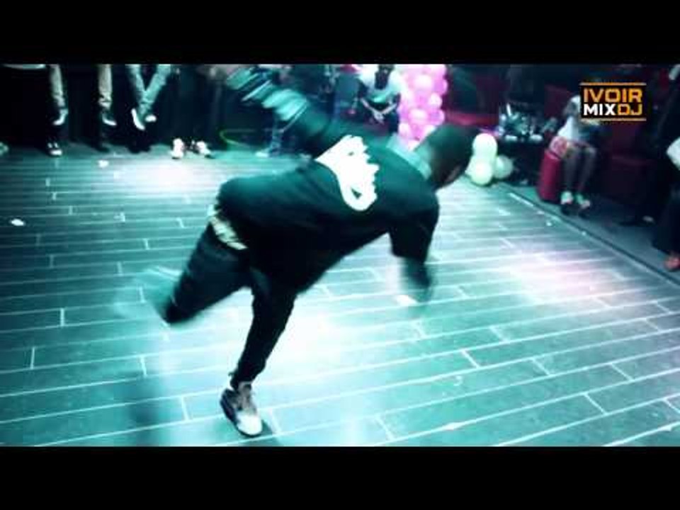 Showtime : DJ Arafat et ses danseurs en demo du...
