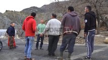 Report TV - Elbasan,fshati 6 muaj pa ujë të pijshëm Banorët:Vijnë fatura marramendëse