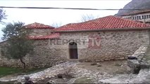 Report TV - Absurdi në hamamin e Krujës,vizitat bëhen vetëm nëse telefonon rojen
