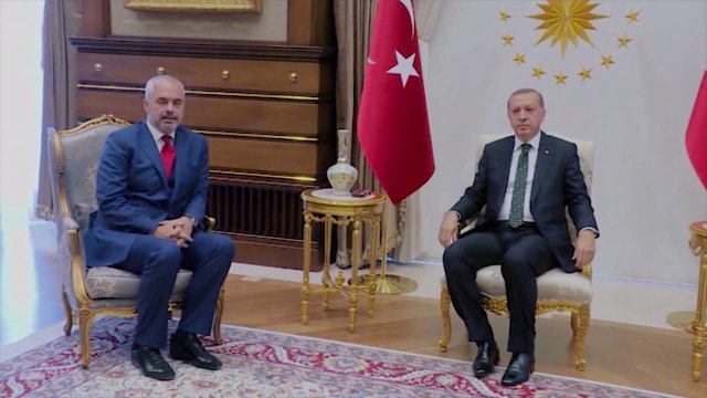 EDI RAMA DREKE NE STAMBOLL ME ERDOGANIN, BISEDIME PER AEROPORTIN E VLORES DHE PROJEKTE TE TJERA LAJM