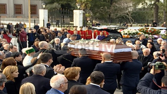 Report TV - Lamtumirë Dritëro! Përcillet për në banesën e fundit shkrimtari