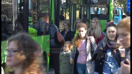 Veliaj: Shtohen 14 autobusë fizarmonikë për Unazën - Top Channel Albania - News - Lajme