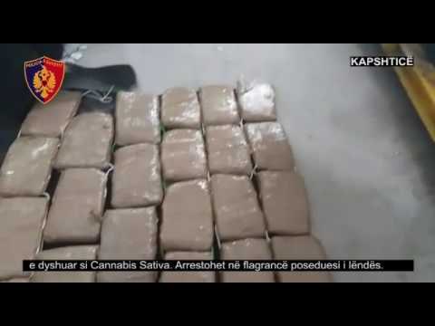 Ora News – Kapshticë, 56-vjeçari kapet me 32 kg kanabis, e kishte fshehur në sedilje