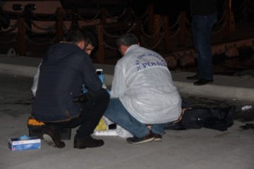 Galata Köprüsü'nün Dibinde Erkek Cesedi Bulundu