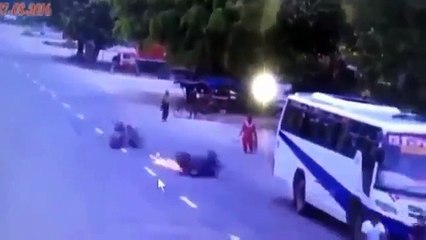 China Car Crash Fatal Accidents 中国死亡交通事故