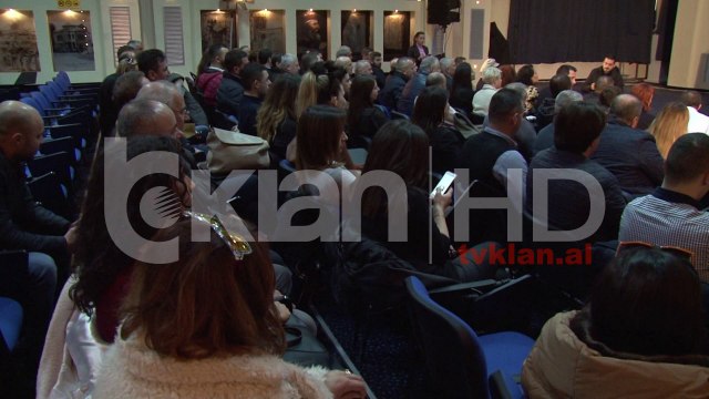 Aboneja njihet nga të gjitha linjat urbane, autobus dhe natën